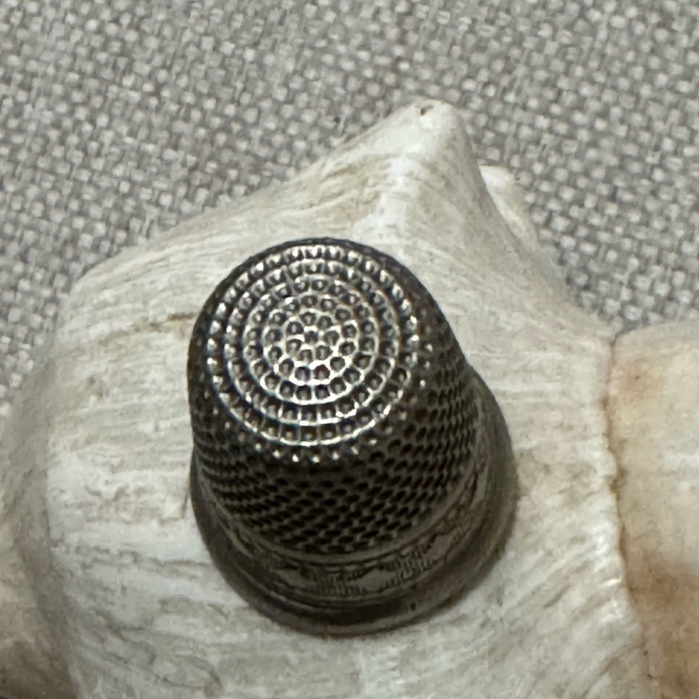 Vintage Silver Thimble-Stamped England-Lightly Used Condition as Pictured - Picture 11 of 15